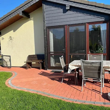 Mit Garten, Terrasse Und Grill *