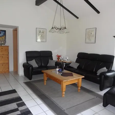 Holiday home Mit Garten, Terrasse Und Grill Butjadingen