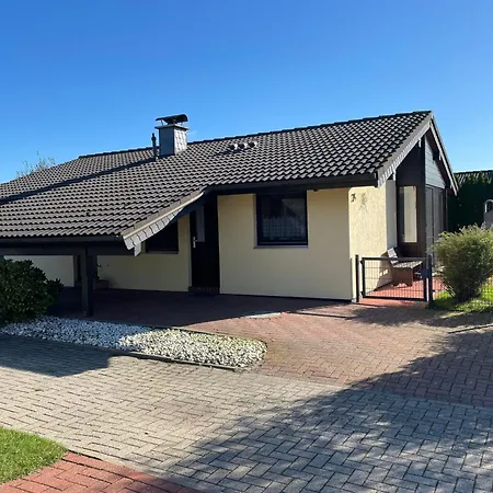Holiday home Mit Garten, Terrasse Und Grill Butjadingen